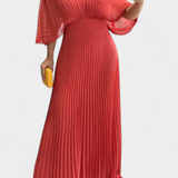 Elegante vestido plisado fluido con espalda abierta para ocasiones memorables