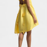 Vestido Mini Rosa con Detalle Encantador y Tirantes Espagueti Hedda