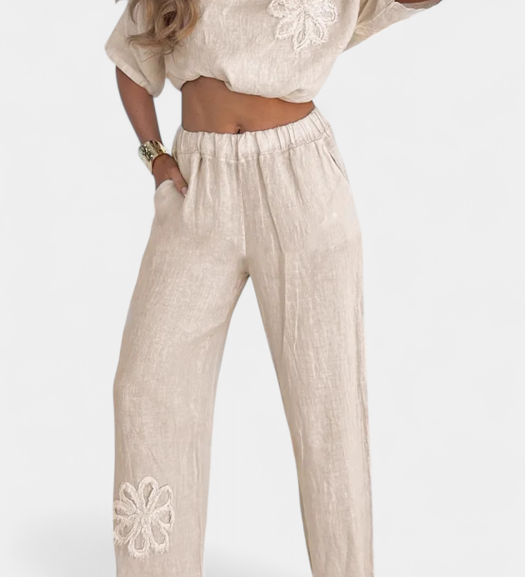 Conjunto de Lino Bordado Natalia con Silueta Relajada para un Estilo Cómodo y Chic