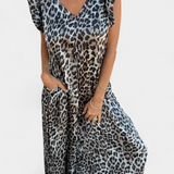 Camisa de Cuello en V con Estampado de Leopardo de la Marca Isela Mono