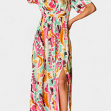 Yuki Vestido Boho Moderno con Escote en V y Detalles Tie-Dye para un Estilo Único