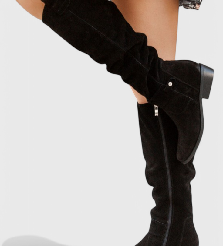 Zapatos Celine con Estilo Retro y Altura para un Look Elegante