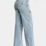 Jeans Evian Ripped Straight-Leg con Elegantes Rhinestones