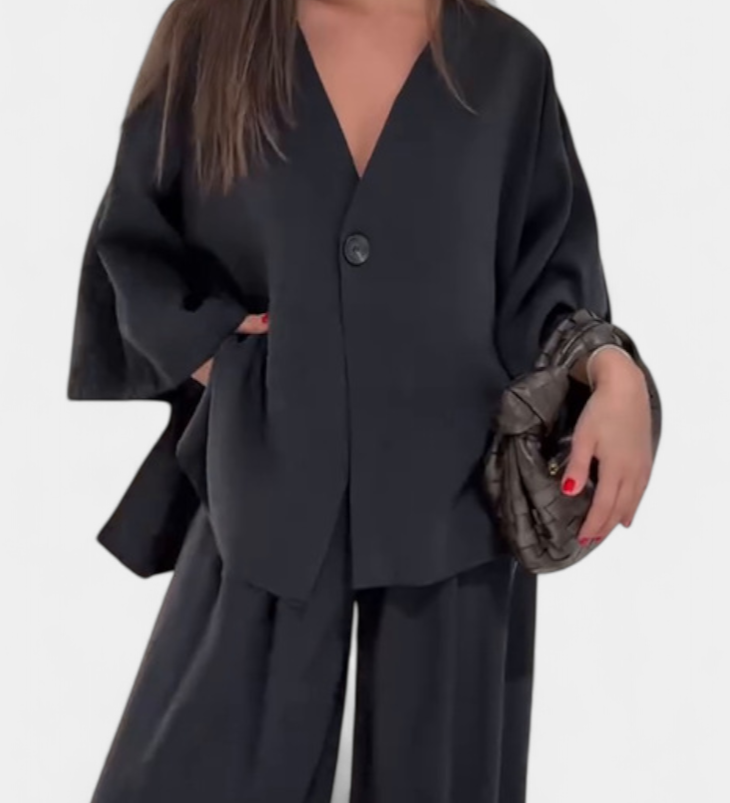 Eli Conjunto Oversize Moderno con Top de Cuello en V y Pantalón Recto para un Estilo Casual y Elegante