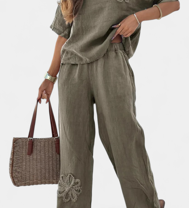 Conjunto de Lino Bordado Natalia con Silueta Relajada para un Estilo Cómodo y Chic