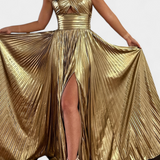 Elegante Vestido Maxi Metálico Aikaterini con Cuello Cruzado y Detalle en Abertura