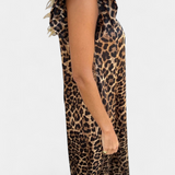 Camisa de Cuello en V con Estampado de Leopardo de la Marca Isela Mono