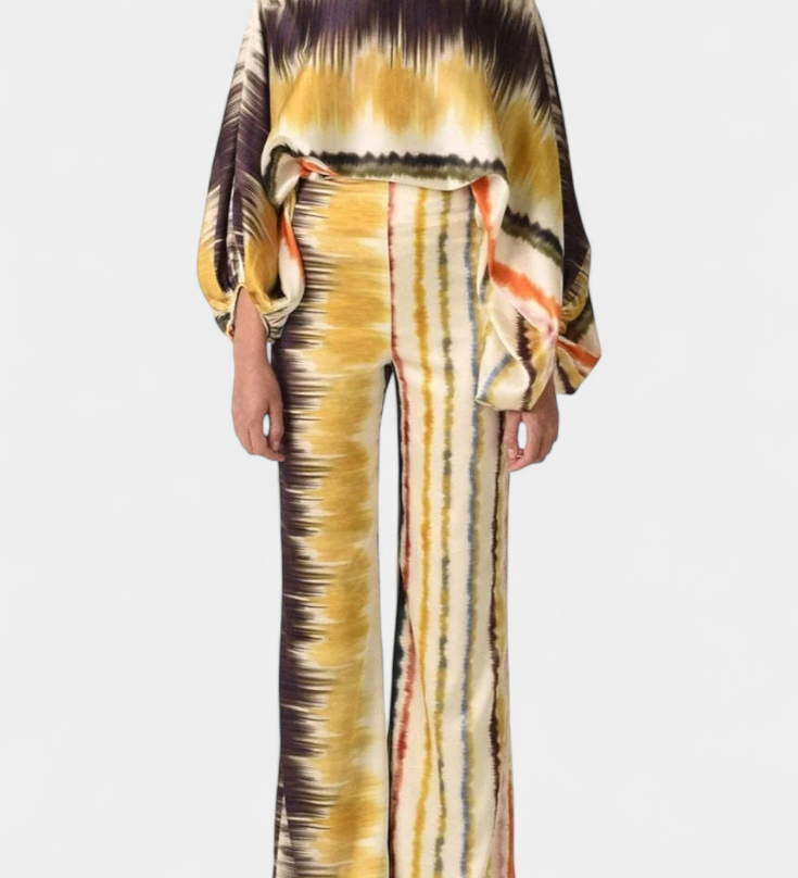 Set de Dos Piezas con Hombros a Descubrir y Pantalones Amplios con Estampado Elegante