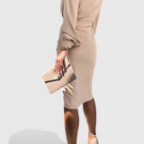 Lillian Vestido Midi Elegante con Detalle Corte para un look sofisticado