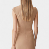 Karen Vestido Mini Elegante con Cuello Alto y Detalle Plisado para un look sofisticado