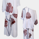 Conjunto Floral de Dos Piezas Sybella con Hombro Descubierto y Pantalón Recto Elegante y Cómodo