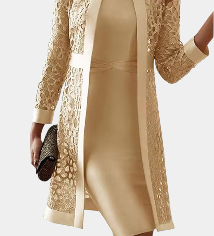 Elegante Conjunto de Vestido de Dos Piezas con Encaje Diseño Moderno y Sofisticado