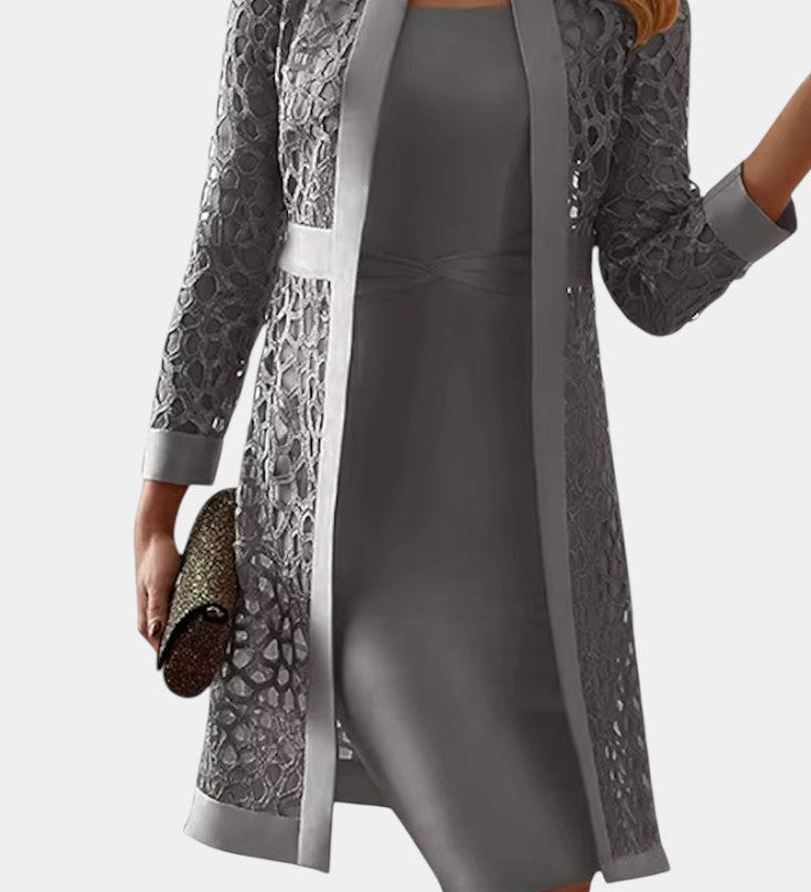 Elegante Conjunto de Vestido de Dos Piezas con Encaje Diseño Moderno y Sofisticado