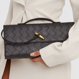 Elegante Bolso Melanie Clutch con Detalle de Nudo Dorado para Un Toque de Sofisticación