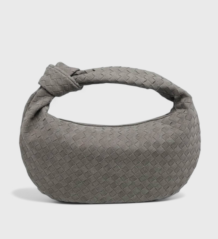 Bolso Mediano Lila de Ratán con Elegante Detalle de Nudo