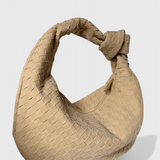 Bolso Mediano Lila de Ratán con Elegante Detalle de Nudo