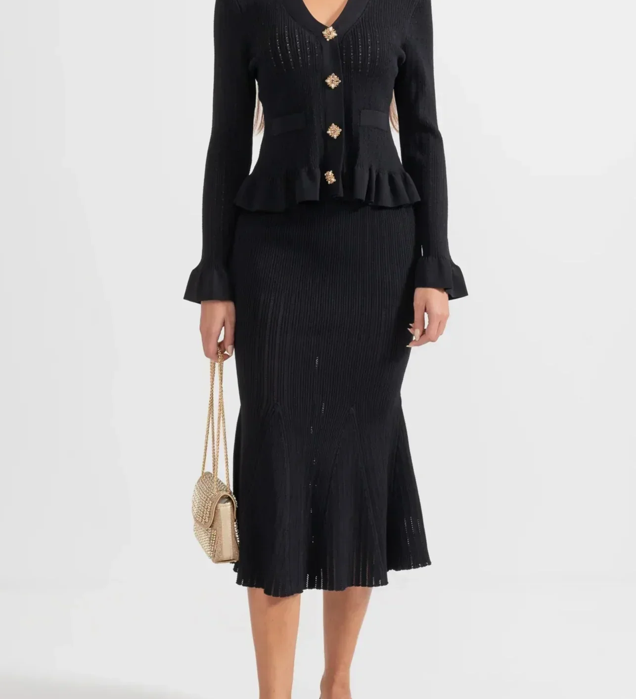 Elegante Conjunto de Vestido Midi de Punto Refinado con Top de Botones