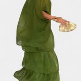 Elegante vestido maxi Caroline con volantes y mangas murciélago para un estilo sofisticado