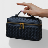 Bolso Milla Mini de Tejido con Elegantes Detalles Dorados