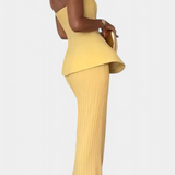 Conjunto de Dos Piezas Clarita con Diseño Plisado y Sin Tirantes para un Estilo Elegante