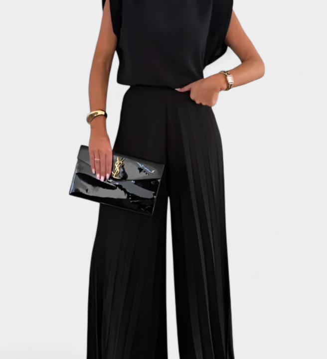 Liora Elegante Conjunto de Dos Piezas con Top Estructurado y Pantalón Plisado para un look sofisticado