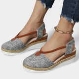 Sandalias cerradas Eunate con cuña de efecto yute y elegante detalle natural