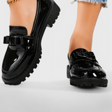 Zinnia Mocasines con Elegante Detalle de Lazo y Alteza en Tacón Bloque