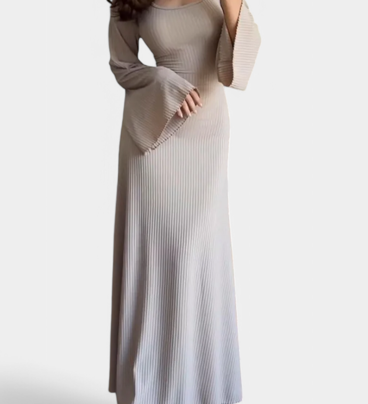 Vestido de Punto Livia con Cintura Ajustable para un Estilo Confortable y Elegante