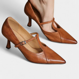 Zulema Tacones T-Bar Elegantes con Acabado Liso para un Estilo Sofisticado