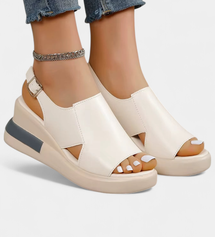 Sandalias de Plataforma Brunilda con Puntera Abierta y Material Sintético para un Estilo Confortable y Moderno