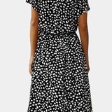 Rovena Vestido Midi de Lunares con Cuello Camisero y Cintura Ajustable - Elegancia y Comodidad para Cualquier Ocasión