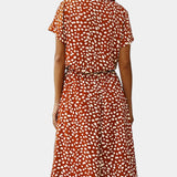 Rovena Vestido Midi de Lunares con Cuello Camisero y Cintura Ajustable - Elegancia y Comodidad para Cualquier Ocasión