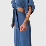 Myra - Vestido Fluido con Lazo Frontal y Detalles Cut-Outs para un Estilo Moderno y Elegante