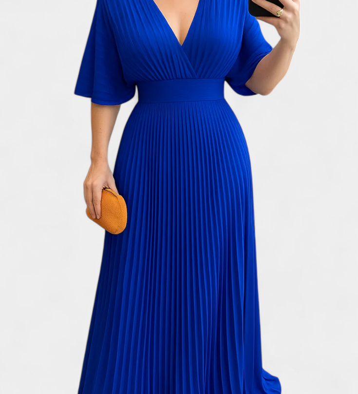 Elegante vestido plisado fluido con espalda abierta para ocasiones memorables