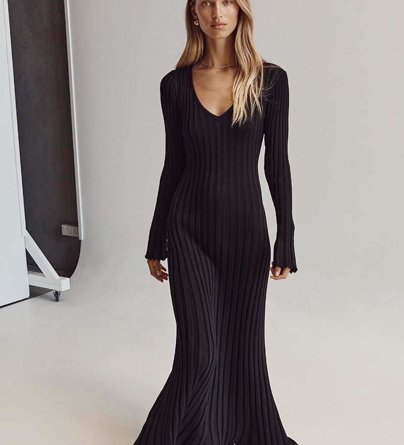 Darla Vestido de Punto Acanalado con Cinturón - Elegancia y Estilo en Cada Detalle