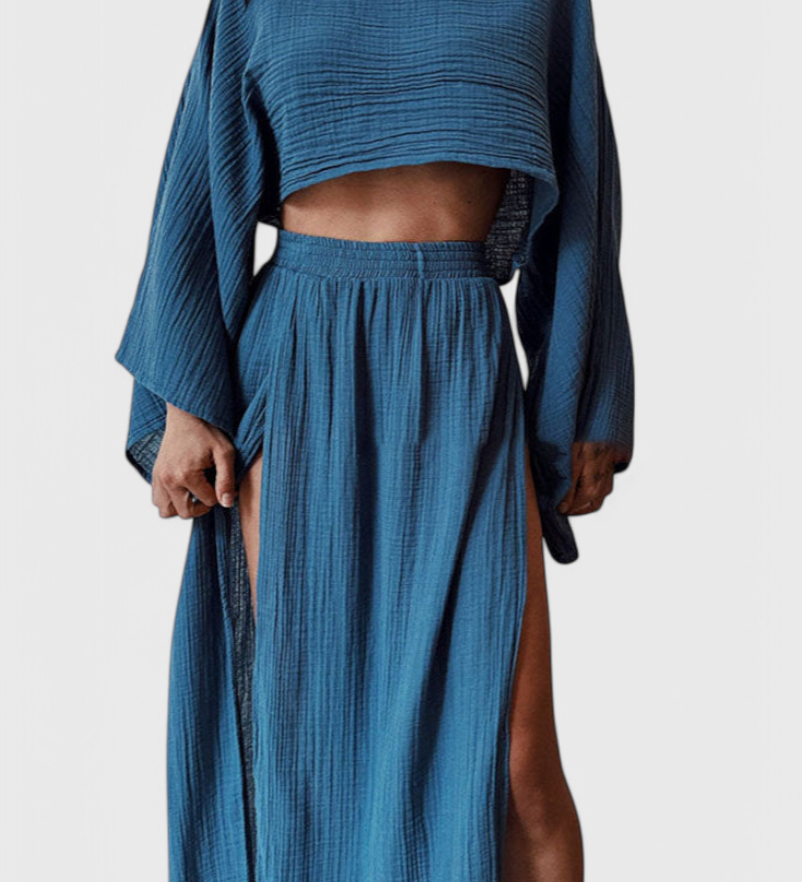 Conjunto de dos piezas Martha con falda de abertura alta para un estilo elegante y moderno