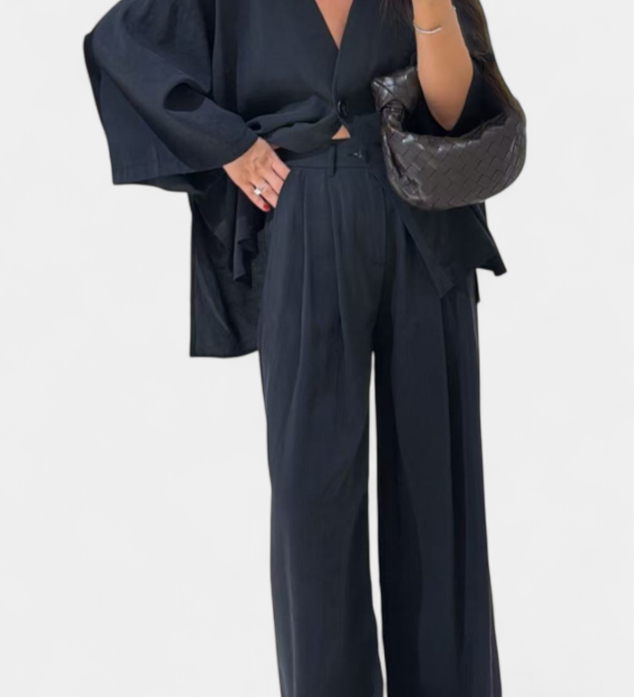 Eli Conjunto Oversize Moderno con Top de Cuello en V y Pantalón Recto para un Estilo Casual y Elegante