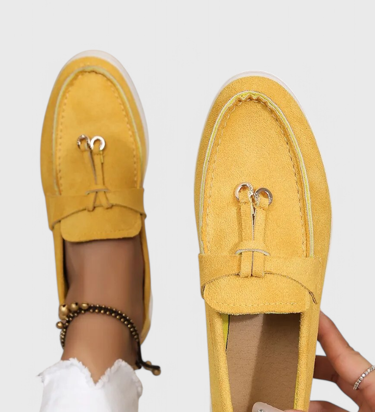 Elegantes Mocasines Coralie con Acabado en Suede para un Estilo Sofisticado