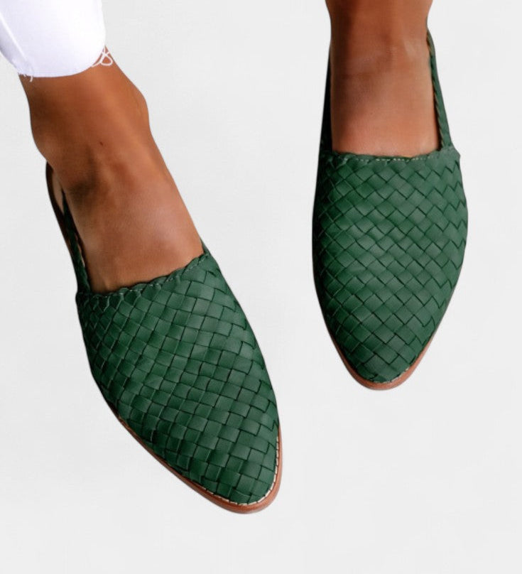 Sandalias Isadora Mules con Trenzado Elegante Punta Fina y Correa Slingback