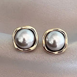 Pendientes de Perlas Negras Elegantes y Atemporales con Encanto Distintivo