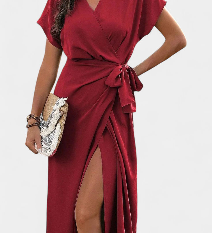 Begoña Vestido Cruzado Elegante con Cinturón y Detalle de Abertura Sutil