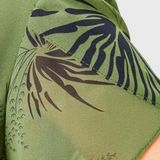 Elegante vestido midi de chiffon verde con corte en A para un estilo sofisticado