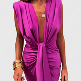 Elegante Vestido Midi Lakisha con Fruncido y Escote Profundo