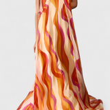 Vestido Maxi Remi Halter con Estampado Ondulado y Detalles Trenzados para un Look Elegante