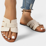 Silvia Sandalias Planas con Elegante Diseño Clásico y Moderno Corte Geométrico