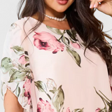 Elegante vestido de gasa fluida Tameka con detalles de pétalos y mangas transparentes