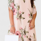Elegante vestido de gasa fluida Tameka con detalles de pétalos y mangas transparentes