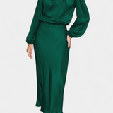 Elegante Vestido Maxi Cecila con Cuello Alto y Encantador Detalle Floral