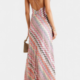 Vestido Largo de Punto Multicolor con Escote Profundo y Espalda Cruzada - Elegancia y Estilo para Todas las Ocasiones