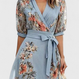 Vestido Midi Floral Arlet con Escote en V y Silueta Femenina elegante